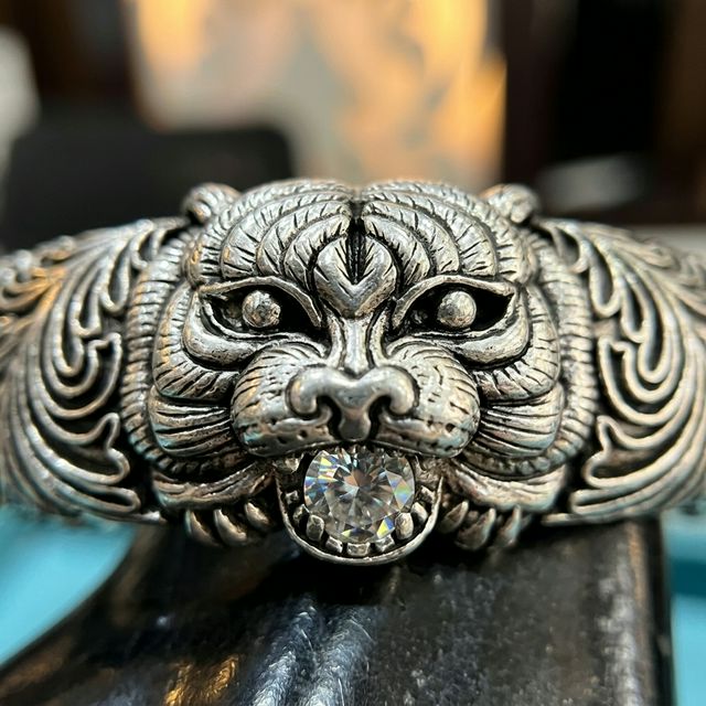 Macro Detail